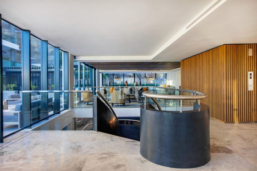 2 Bedroom Property for Sale in Sea Point Western Cape